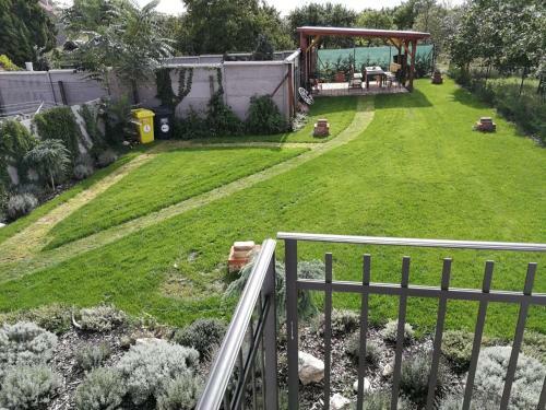 Hostal Penzion A Vinn� Skl�pek U Kozl�k?
