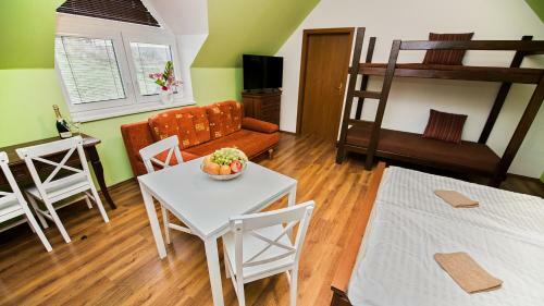 Hostal Apartm�ny Pod ?er?�kem