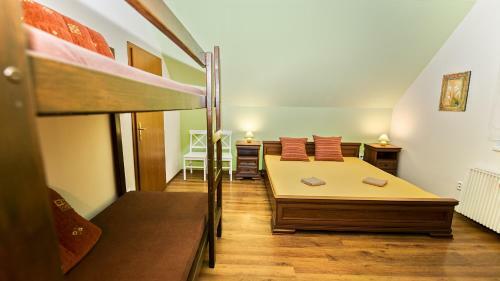 Hostal Apartm�ny Pod ?er?�kem