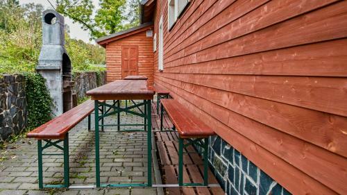 Hostal Apartm�ny Pod ?er?�kem