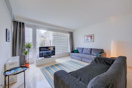 City Lake Apartment