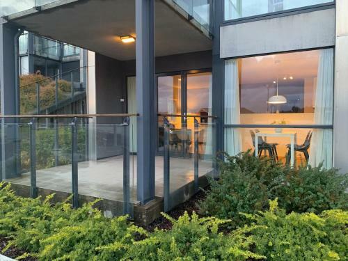 Modern Apartment In The Harbour Of J�rpeland