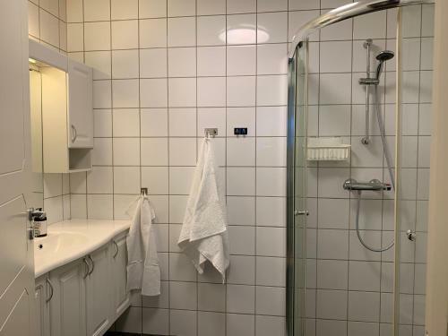 Modern Apartment In The Harbour Of J�rpeland
