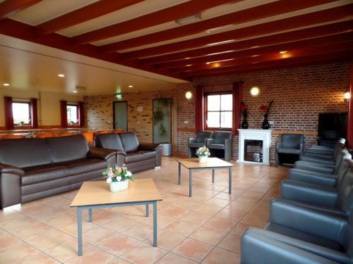 Holiday Home Recreatiepark Klaverweide 3