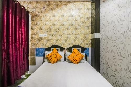 Spot On 61105 Hotel Rajhans
