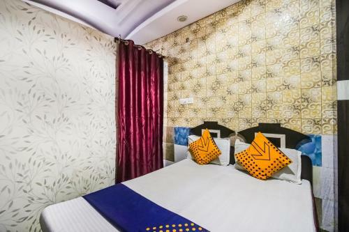 Spot On 61105 Hotel Rajhans