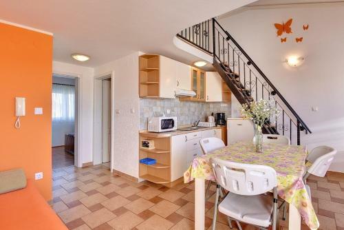 Apartment Stela