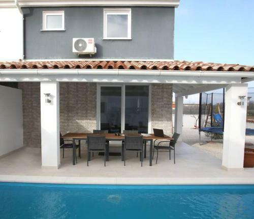 Beautiful Vacation House Hana With Pool