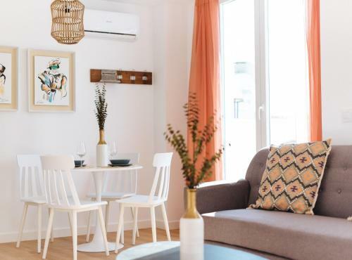 Lola 14 Suite Apartment