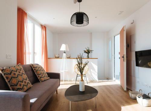Lola 14 Suite Apartment