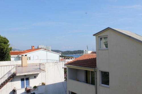 Apartments With A Parking Space Makarska - 6729