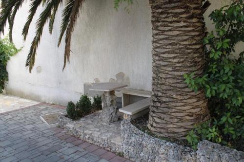 Apartments With A Parking Space Makarska - 6729