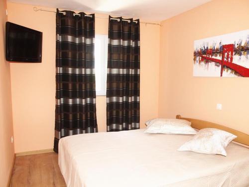 Apartments With A Parking Space Makarska - 9129