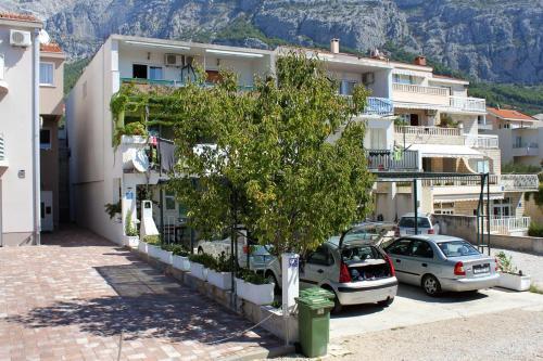 Apartments With A Parking Space Makarska - 9129