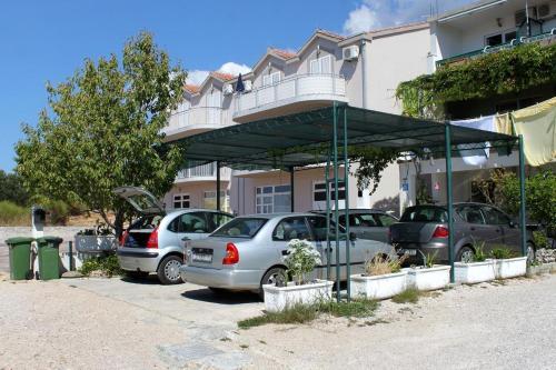 Apartments With A Parking Space Makarska - 9129