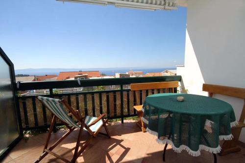 Apartments With A Parking Space Makarska - 9129