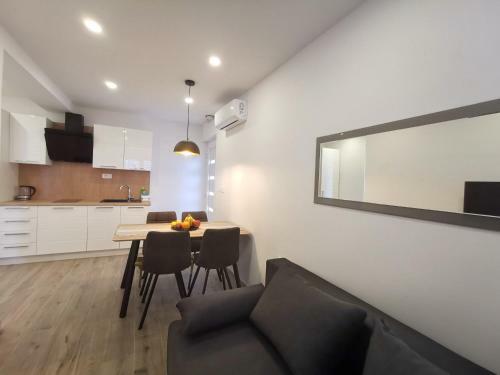 Apartments Tonkita With Jacuzzi