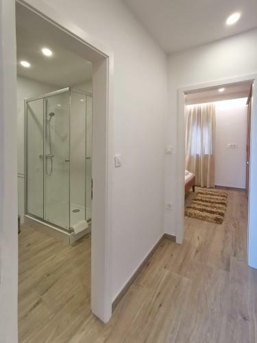 Apartments Tonkita With Jacuzzi