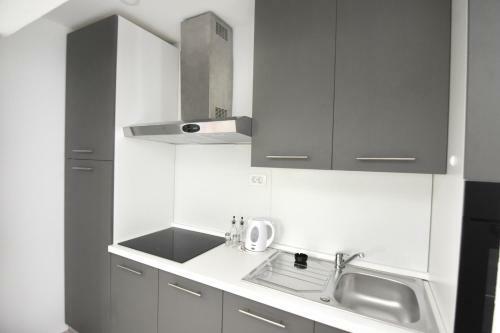 Sunny Garden Apartments Ana