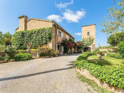Villa Outstanding Finca R�stica Felostal With Sauna&pool