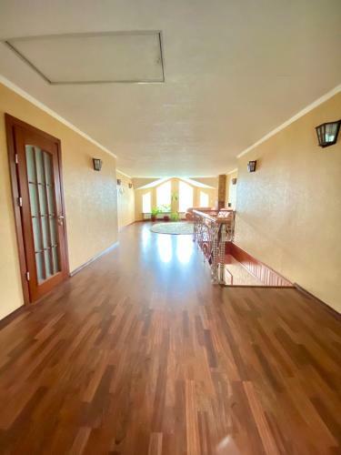 Villa River House