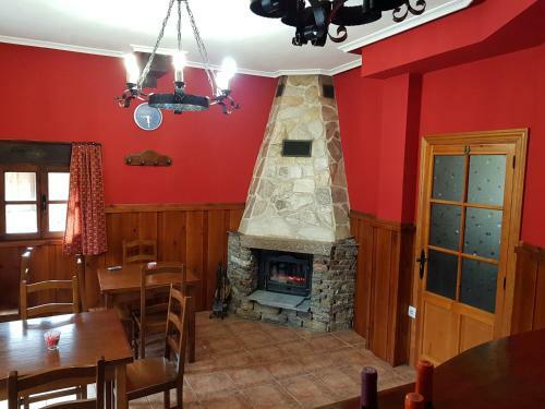 Hotel La Casa Vieja En Valde�n