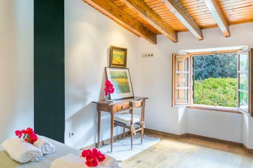 Beautiful Mallorcan Villa With Pool In Soller