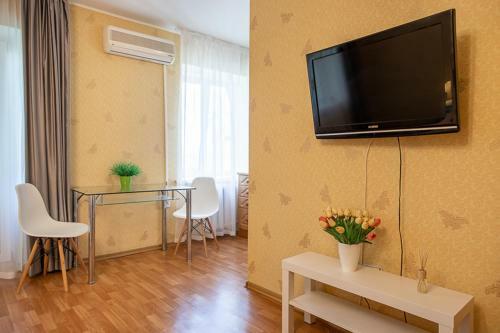 Apartment Near Central Avenue