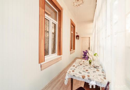 Apartment On Derybasivska 19
