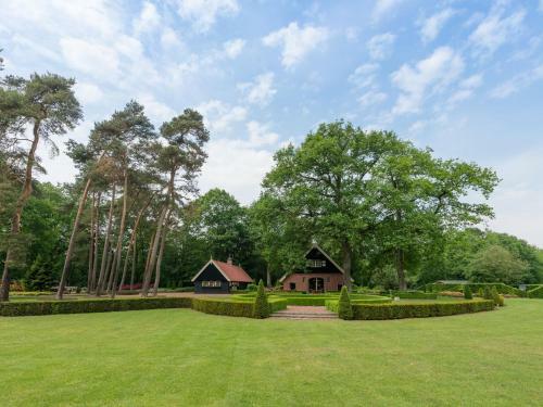 Villa Gorgeous Mansion In Deurningen Near The Forest