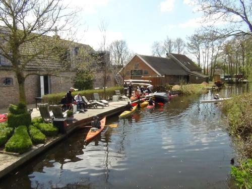 Bed & Breakfast Buitenplaats De Blauwe Meije
