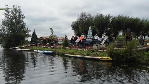 Bed & Breakfast Buitenplaats De Blauwe Meije