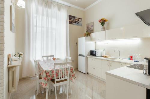 Opera Apartment