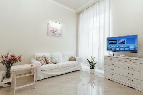 Opera Apartment