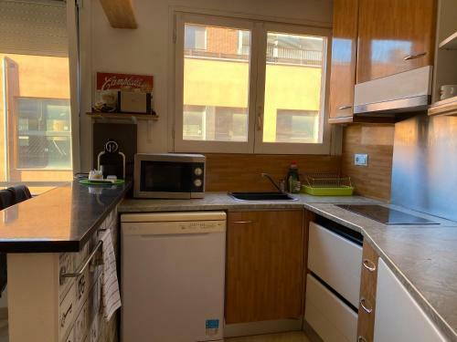 Apartamento Piso En Terrassa Centro +piscina+terraza+vistas