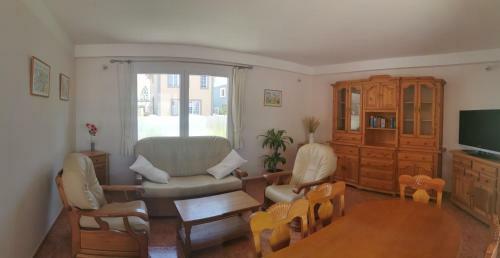 Martha`s Holiday Home