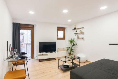 Design Apartment In The Historic City Center
