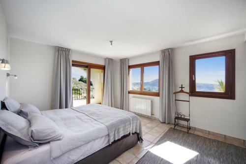 Luxury Villa With Panoramic Views Over Moraira