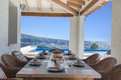 Luxury Villa With Panoramic Views Over Moraira
