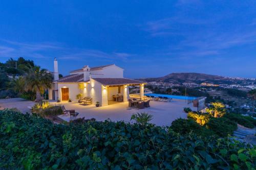 Luxury Villa With Panoramic Views Over Moraira