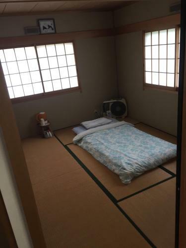 Hostal E.english Guest House
