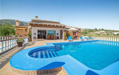 Nice Home In Teulada With 6 Bedrooms