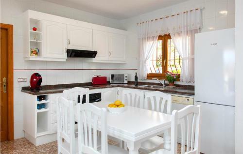 Nice Home In Teulada With 6 Bedrooms