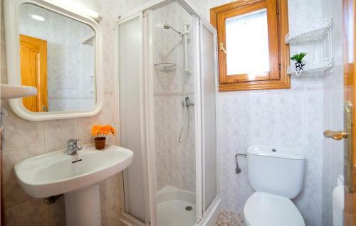 Nice Home In Teulada With 6 Bedrooms