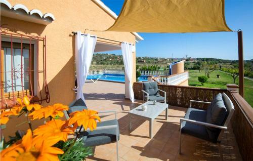 Nice Home In Teulada With 6 Bedrooms