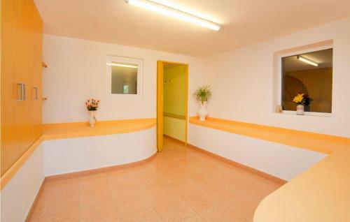 Nice Home In Teulada With 6 Bedrooms
