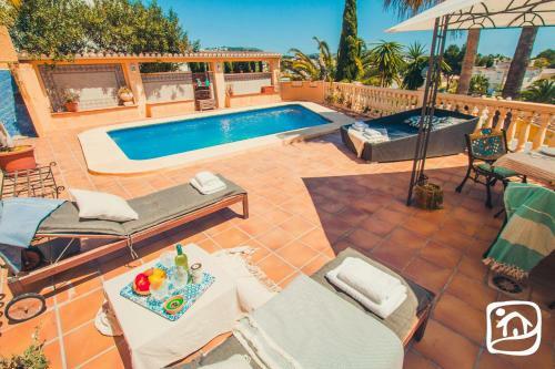 Abahana Villas Amelia