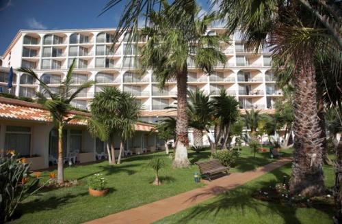 Hotel Fourviews Oasis