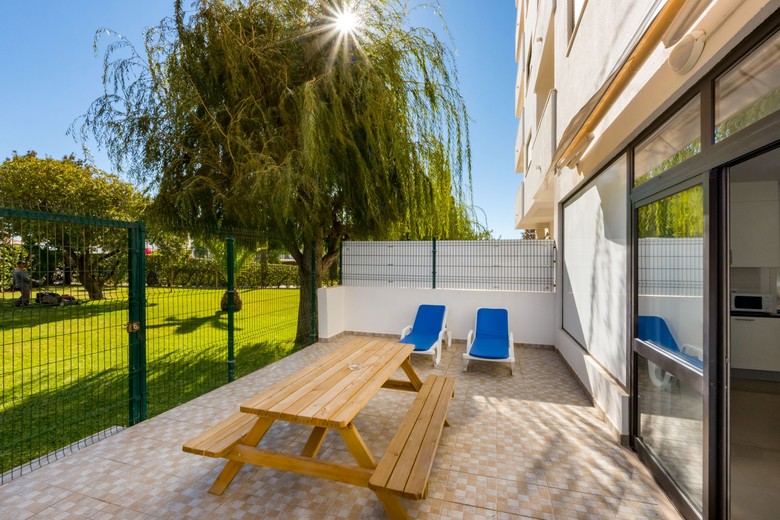 Hotel Apartamentos Turisticos Janelas Do Mar