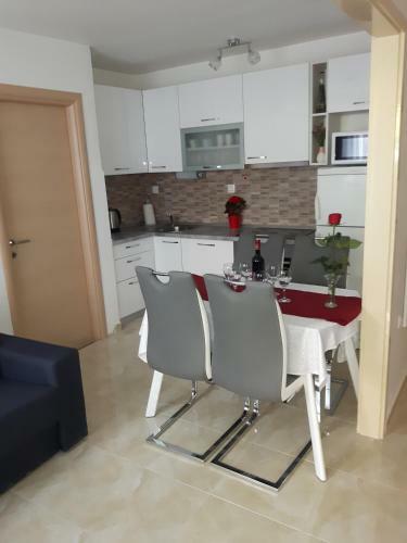 Apartment Stipe
